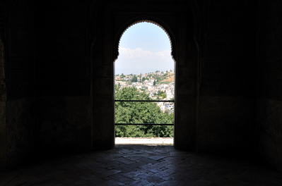 �w�l�����t�F���{[Palacio del Generalife]����A���o�C�V���n���]��