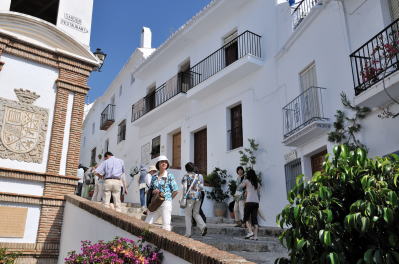 フリヒリアナ[Frigiliana]の町並みを巡る、小道の散策