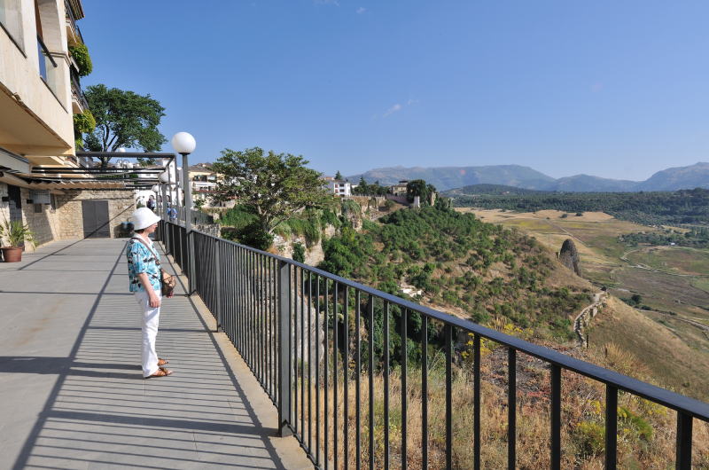 パラドール・デ・ロンダ[Parador de Ronda]脇の遊歩道