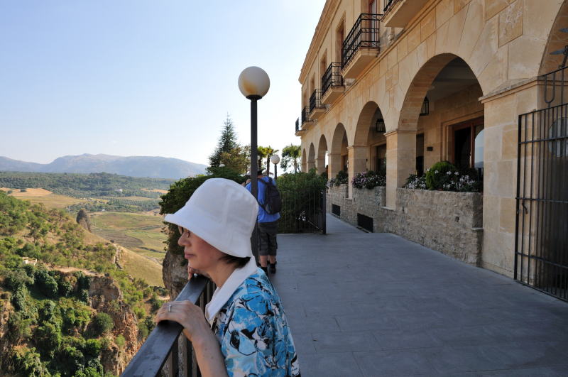パラドール・デ・ロンダ[Parador de Ronda]脇の遊歩道