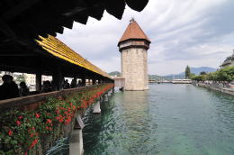 カペル橋[Kapellbrücke](ルツェルン)