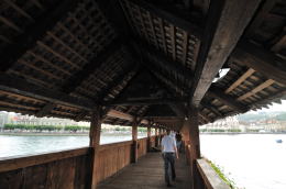 カペル橋[Kapellbrücke](ルツェルン)